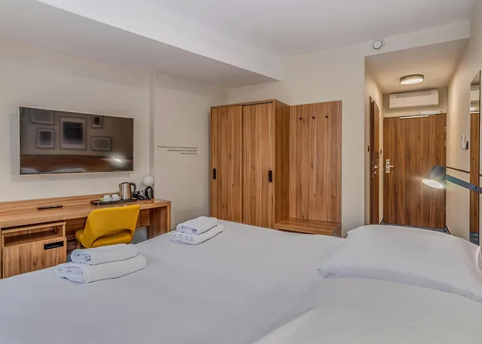 Hotel Tulip - Centre 3*